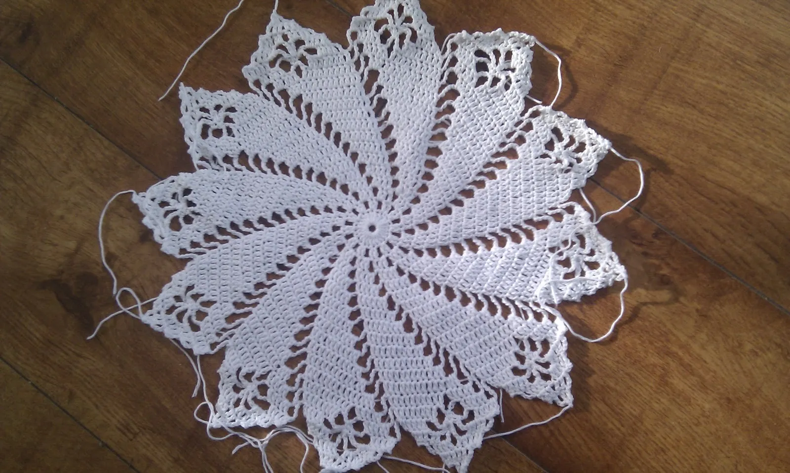 Heklede duker og løpere oppskrift