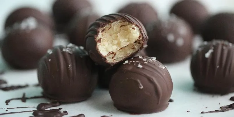 Marsipan med sjokoladetrekk oppskrift