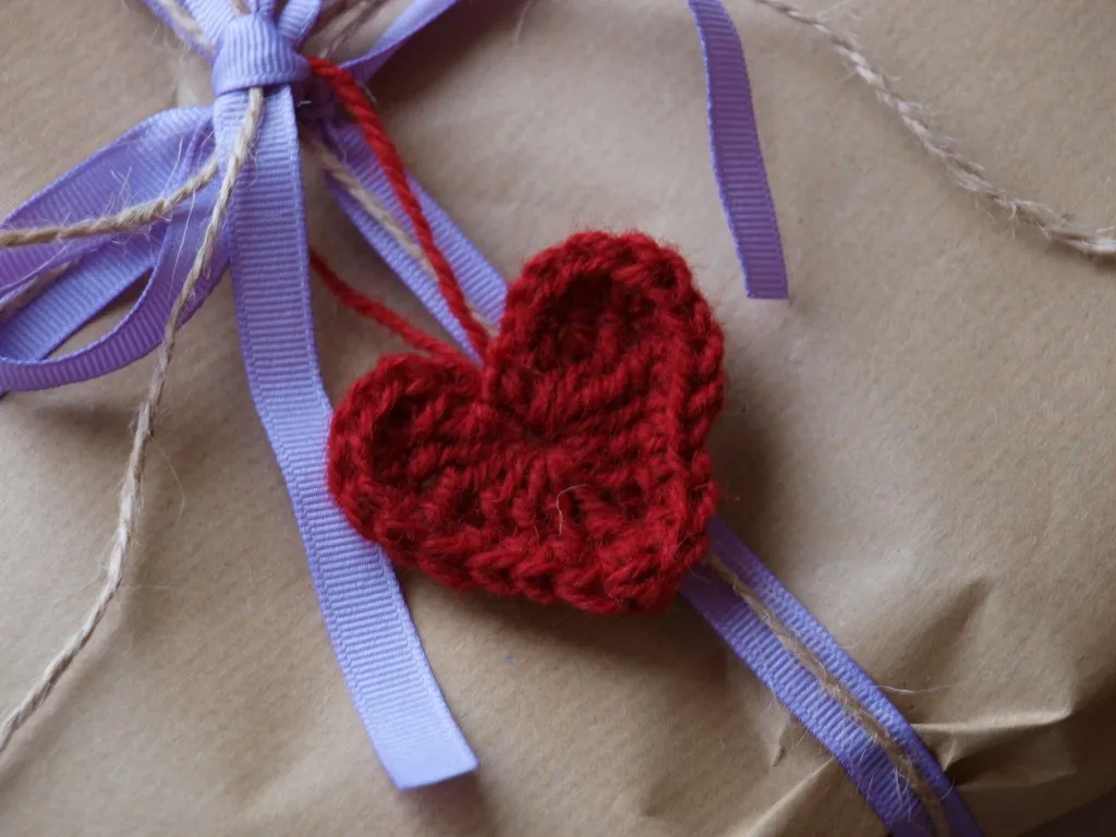 Oppskrift på heklede julehjerter
