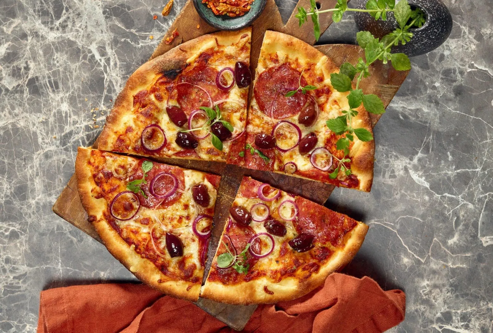 Spennende pizza oppskrift