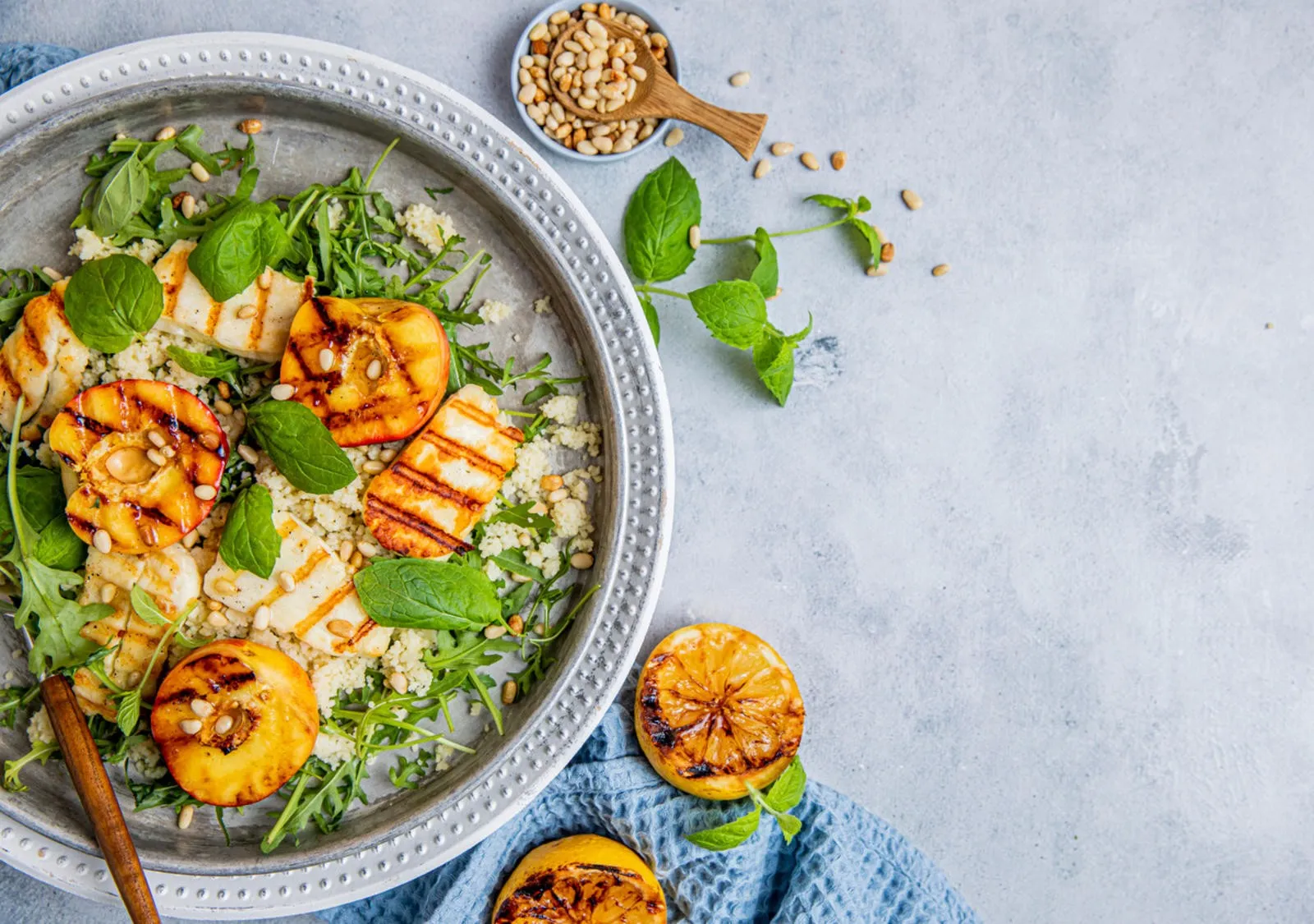 Perlebyg salat halloumi tomater aubergine