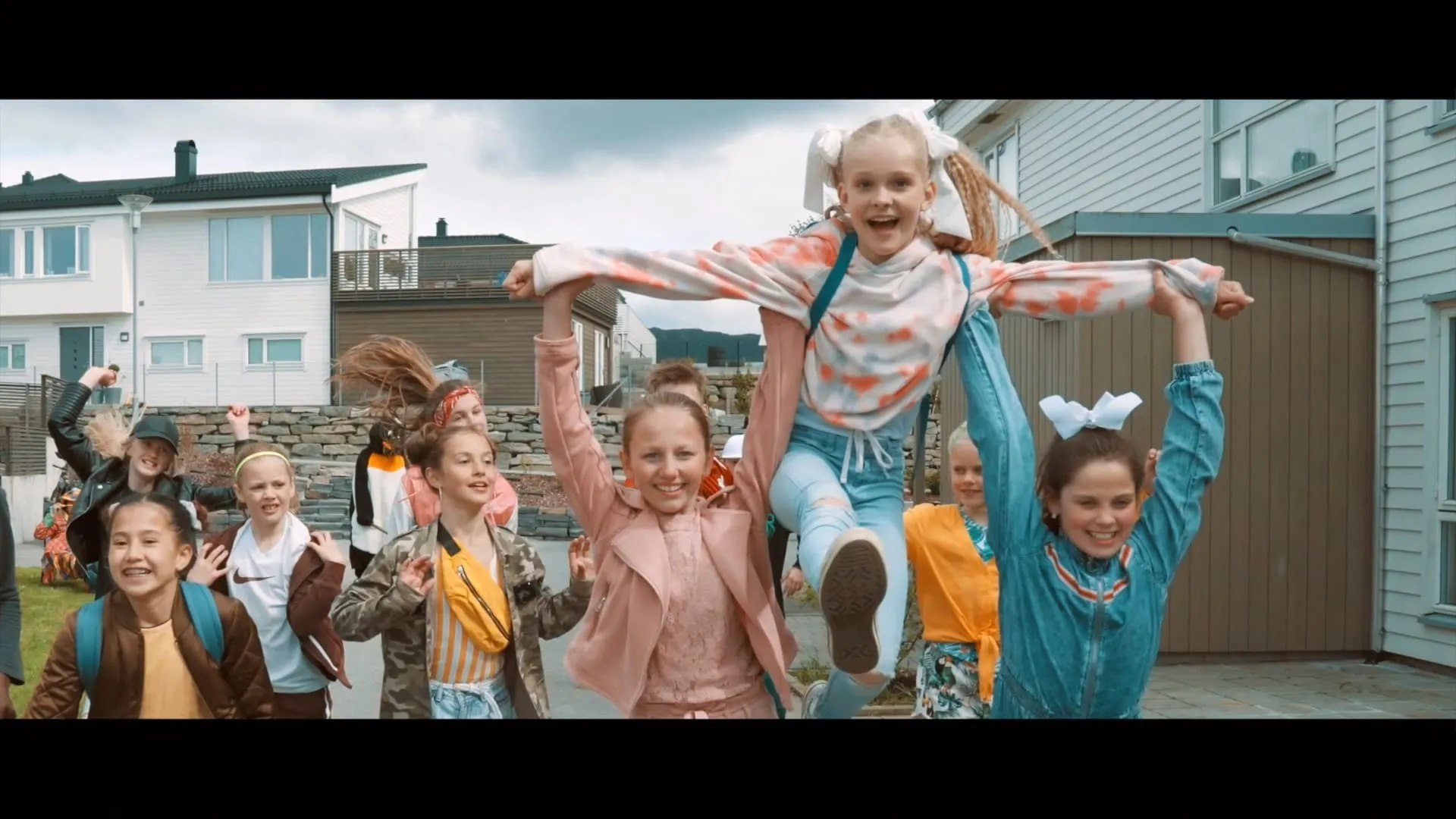 NRK Super Omvisning, Bli med barna på omvisning i NRK Super – et eventyr for de minste!