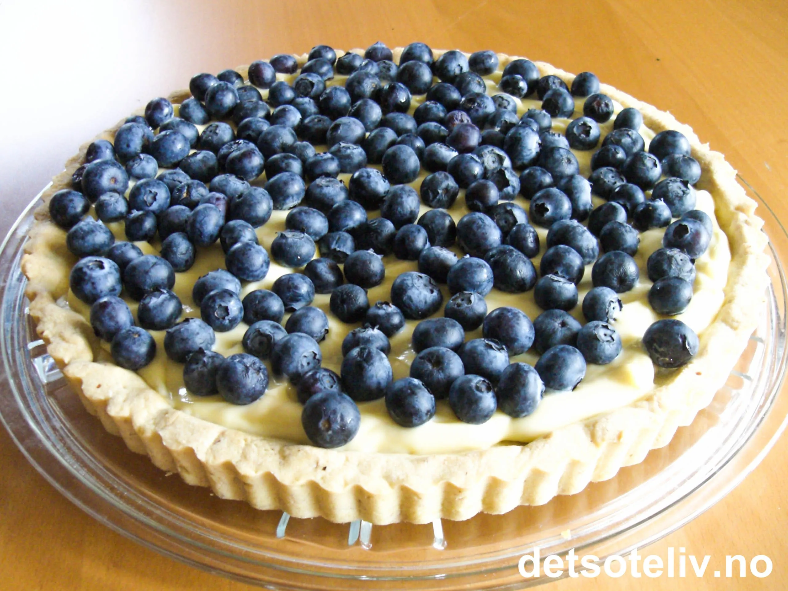 Blåbærpai oppskrift med vaniljekrem