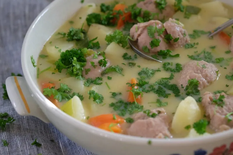 Bollefrikassé oppskrift