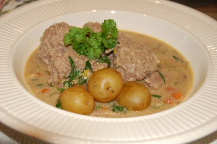 Bollefrikassé oppskrift