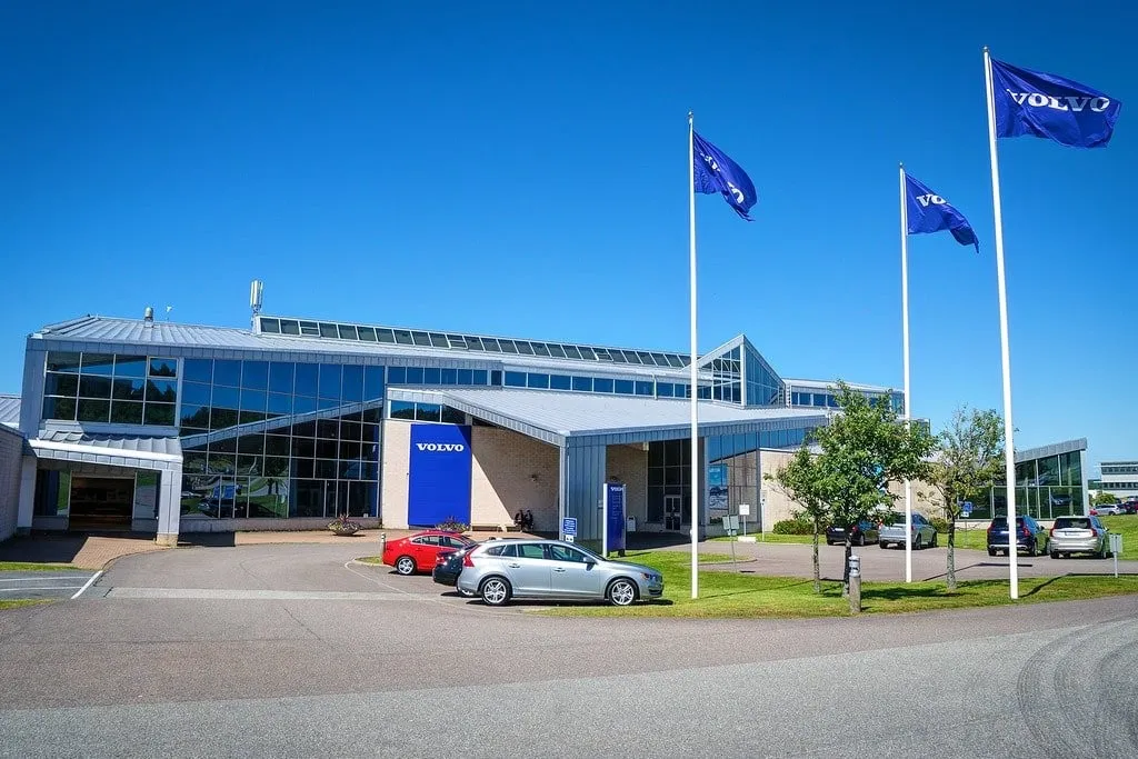 Volvo center factory tour guidof amazing