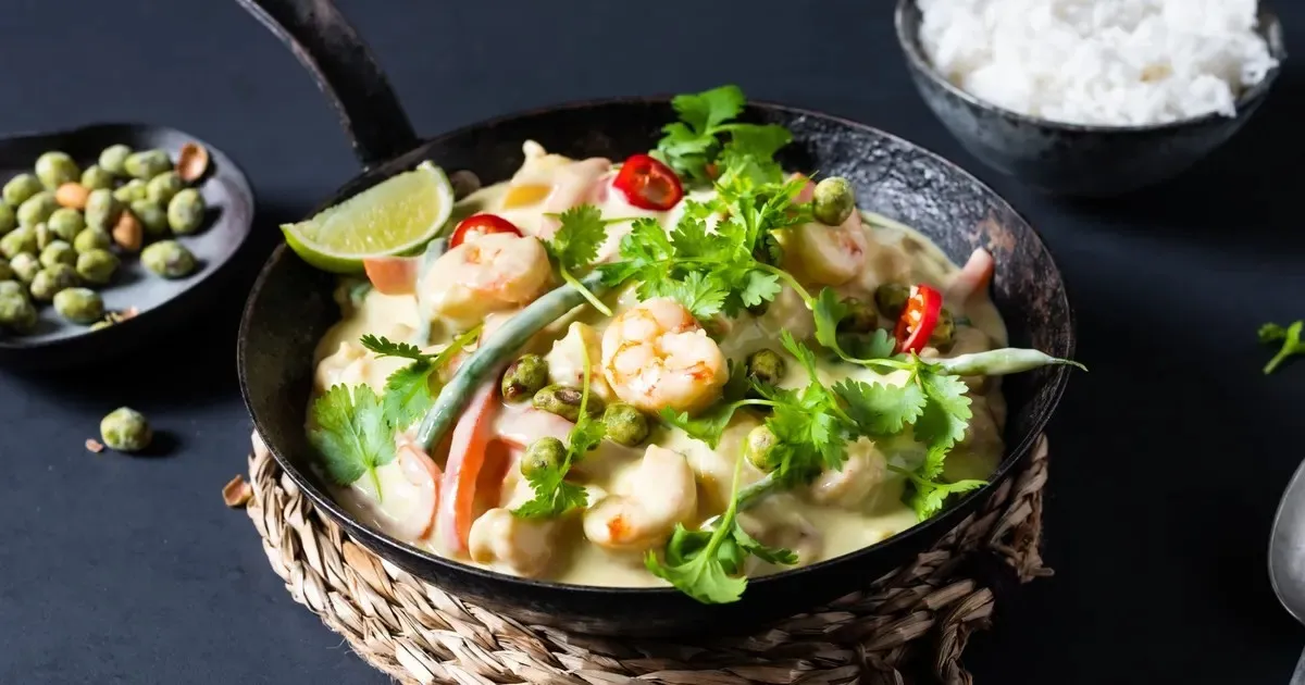 Thai curry green shrimp mango recipe soup seasonwithspice spice spicy