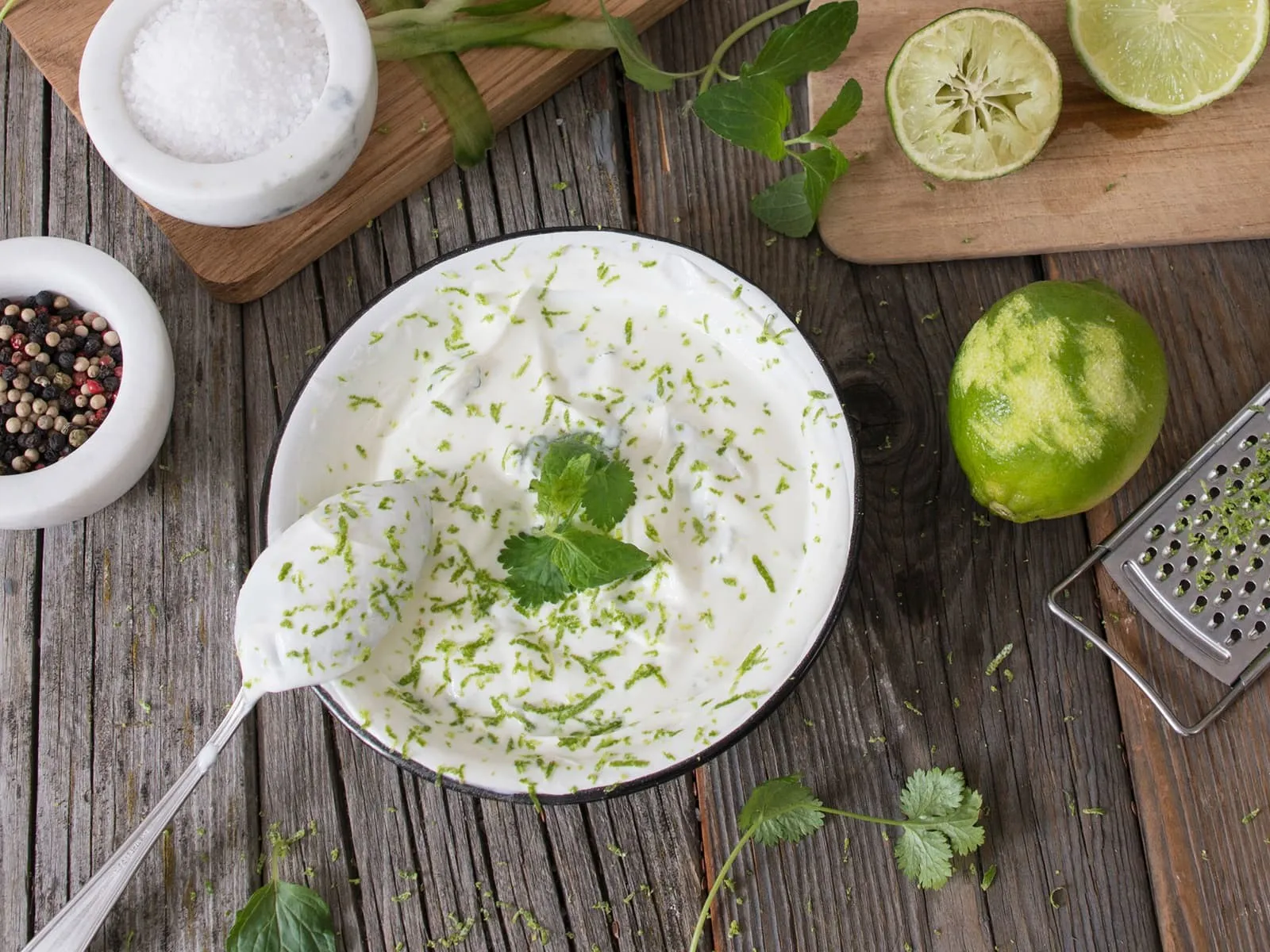 Hvitløksdressing oppskrift