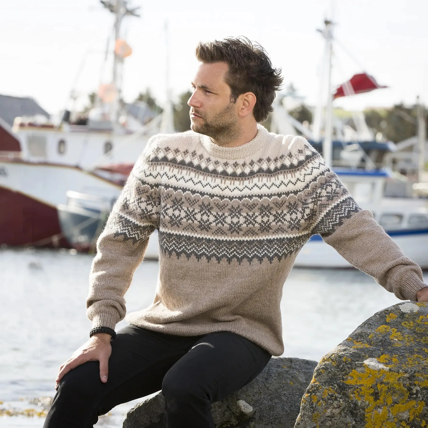 Herregenser med rundfelling gratis oppskrift