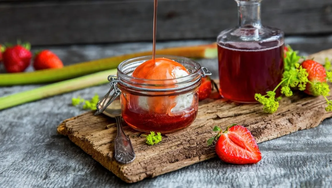 Rabarbrasirup oppskrift