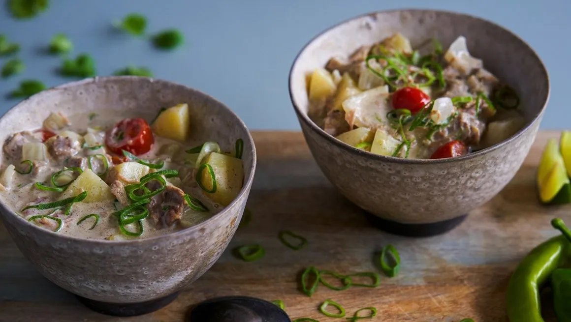 Kyllinggryte kokosmelk matprat oppskrift oppskrifter aperitif curry karri søkefelt brødsmulesti velg tavle