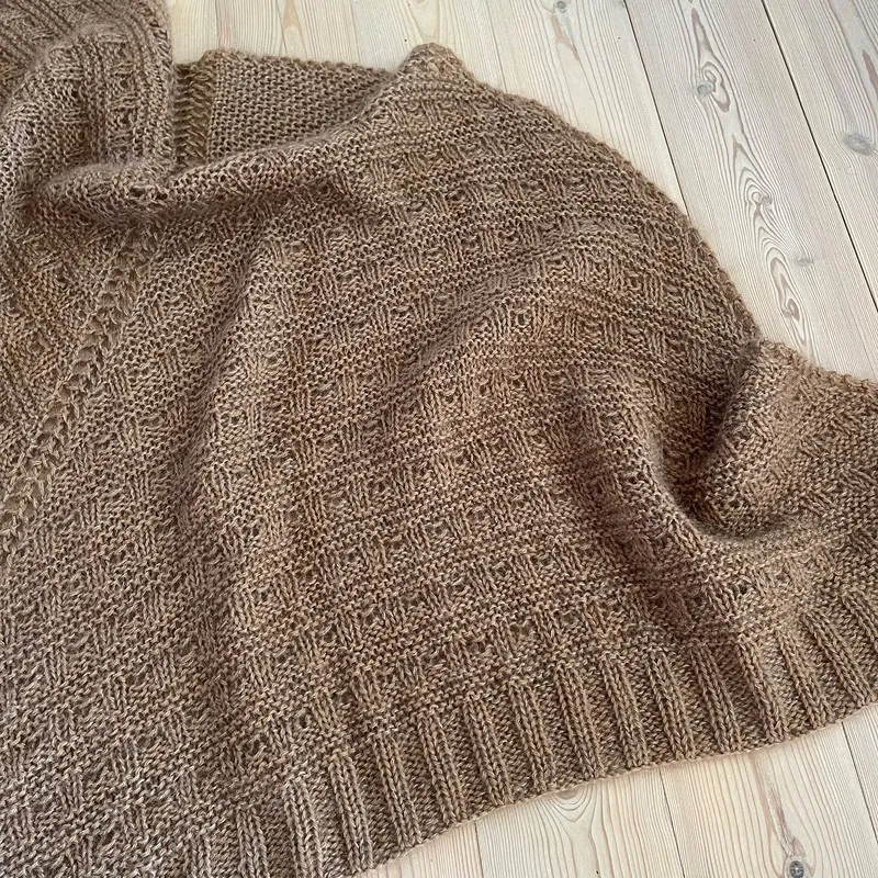 Sjal med hullmønster oppskrift