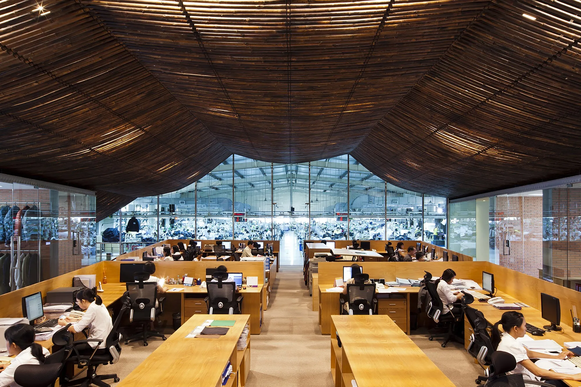 Bamboo architects vo nghia trong interior oki hiroyuki vtn finalistas oficinas dezeen workplaces corporativos coolest gizmodo minh saigoneer