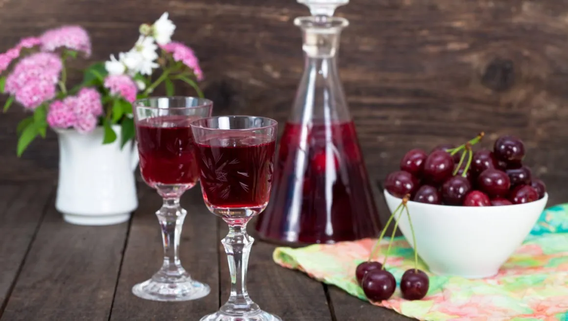 Kirsebærlikør oppskrift