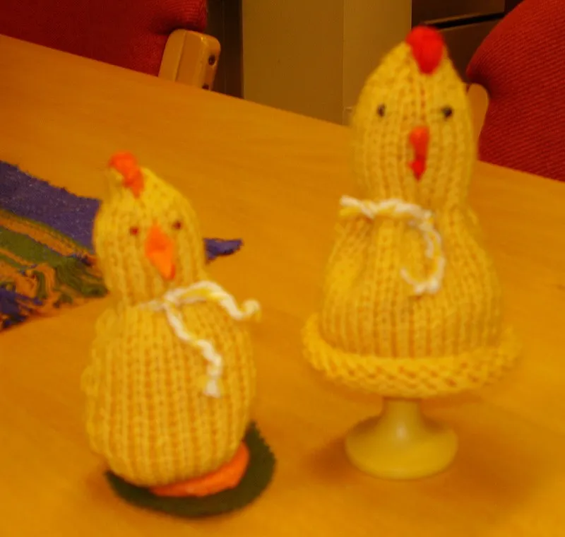 Strikket påskekyllinger oppskrift