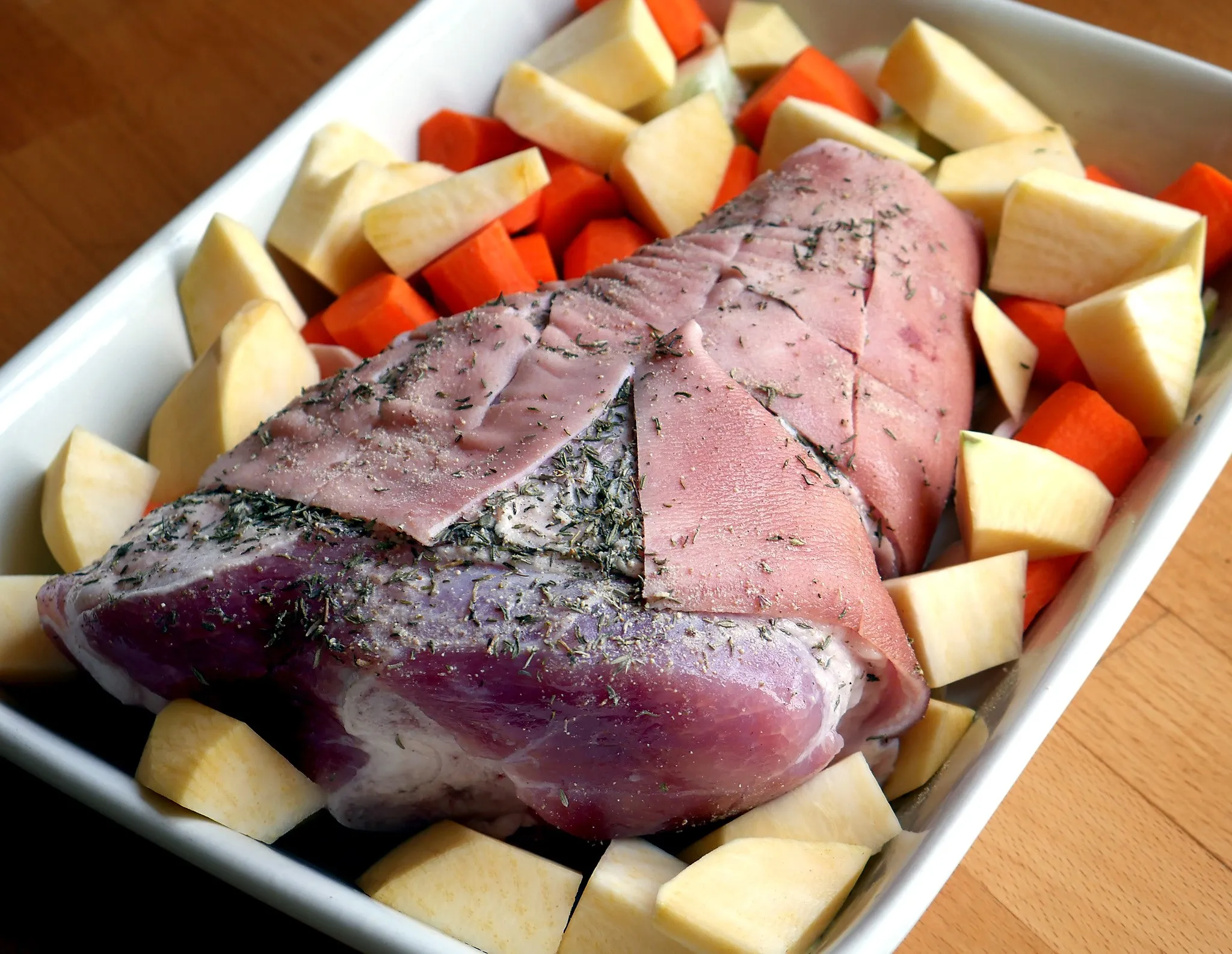 Svineknoke i ovn oppskrift