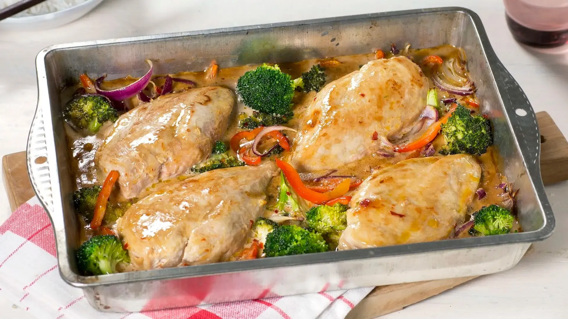 Kylling fylt ovnsbakt kyllingfilet spekeskinke surret ost oppskrifter oppskrift meny kyllingbryst lagret bacon