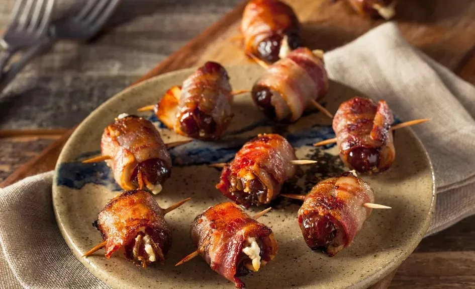 Oppskrift dadler med bacon