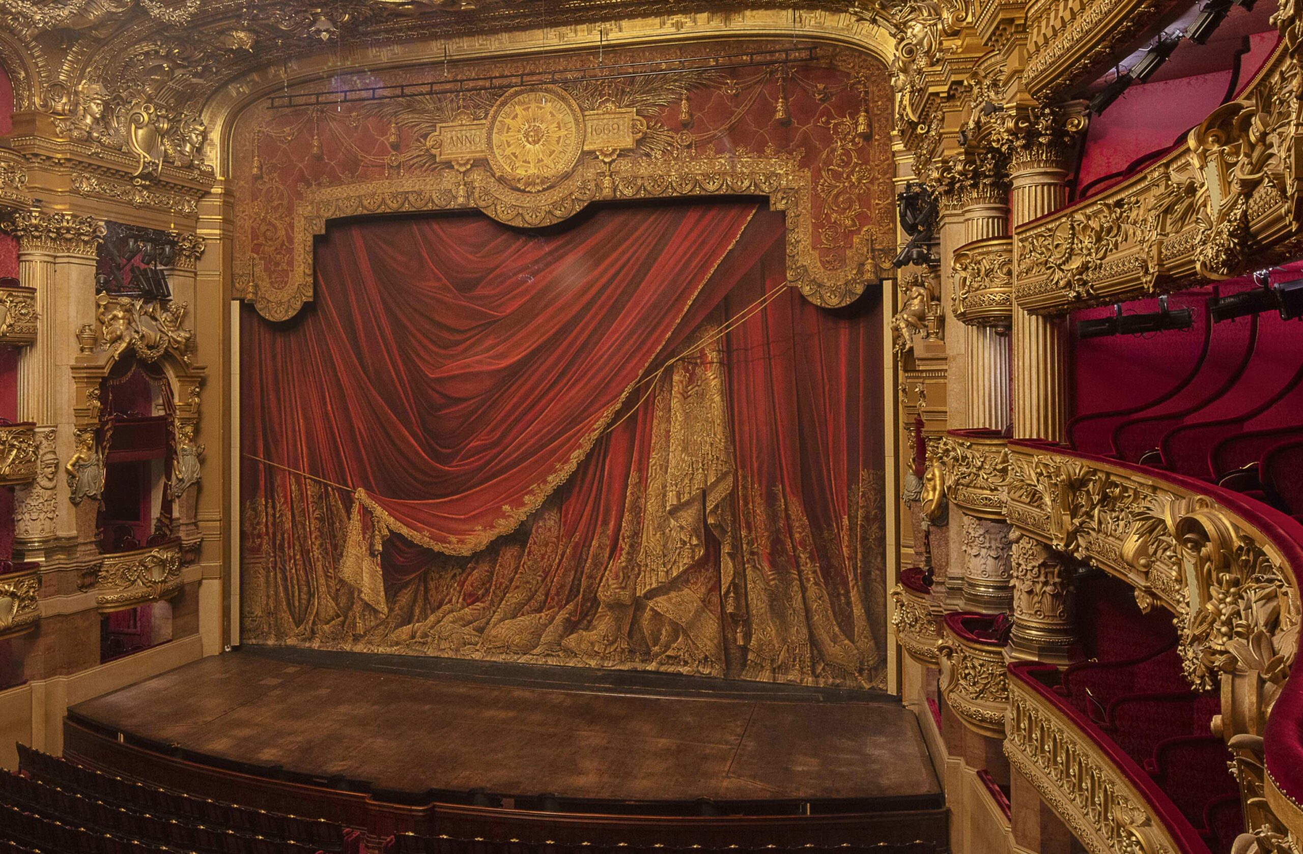 Den Nationale Scene Omvisning, Oppdag teatret fra innsiden med en omvisning på Den Nationale Scene – en opplevelse for alle teaterinteresserte!