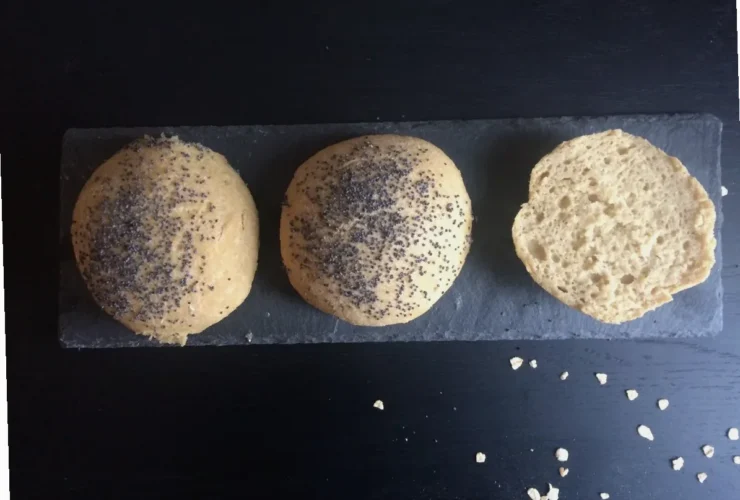 glutenfrie rundstykker uten gjær