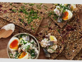 hjemmelaget knekkebrød lavkarbo