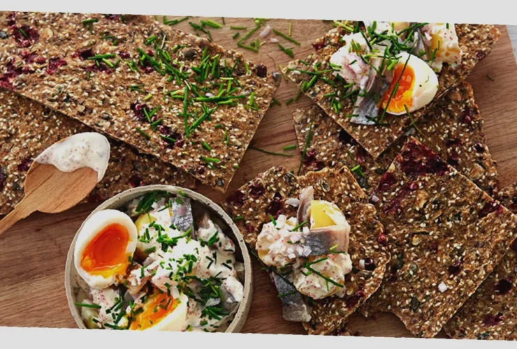 hjemmelaget knekkebrød lavkarbo