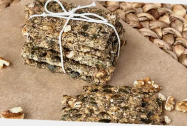 lavkarbo knekkebrød med mandelmel