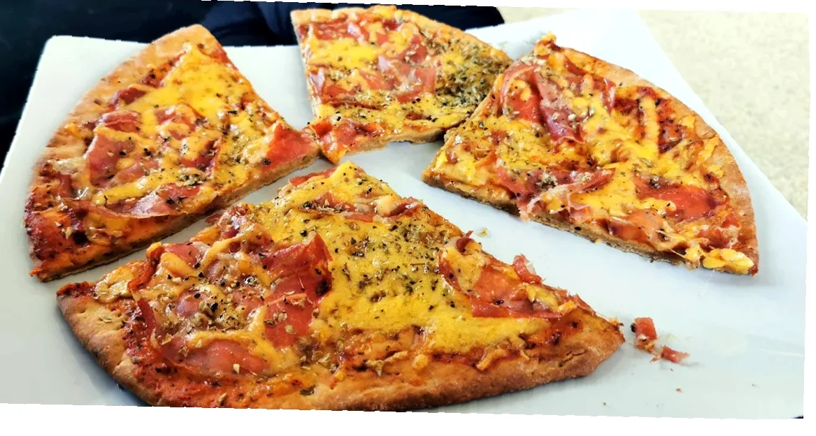 lavkarbo pizzabunn med fiberhusk