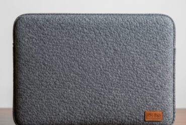 strikkeoppskrifter laptop cover filt ull